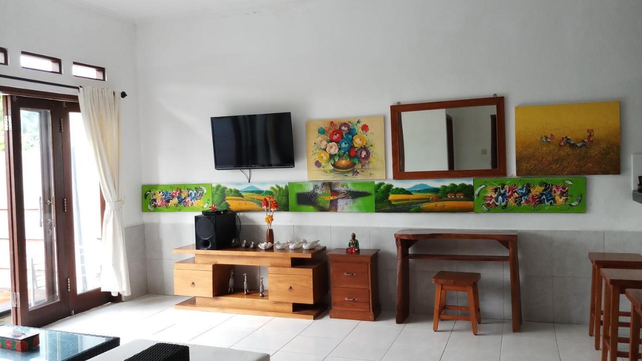 วิลลา เดินจาริก Villa Banjar  ภายนอก รูปภาพ
