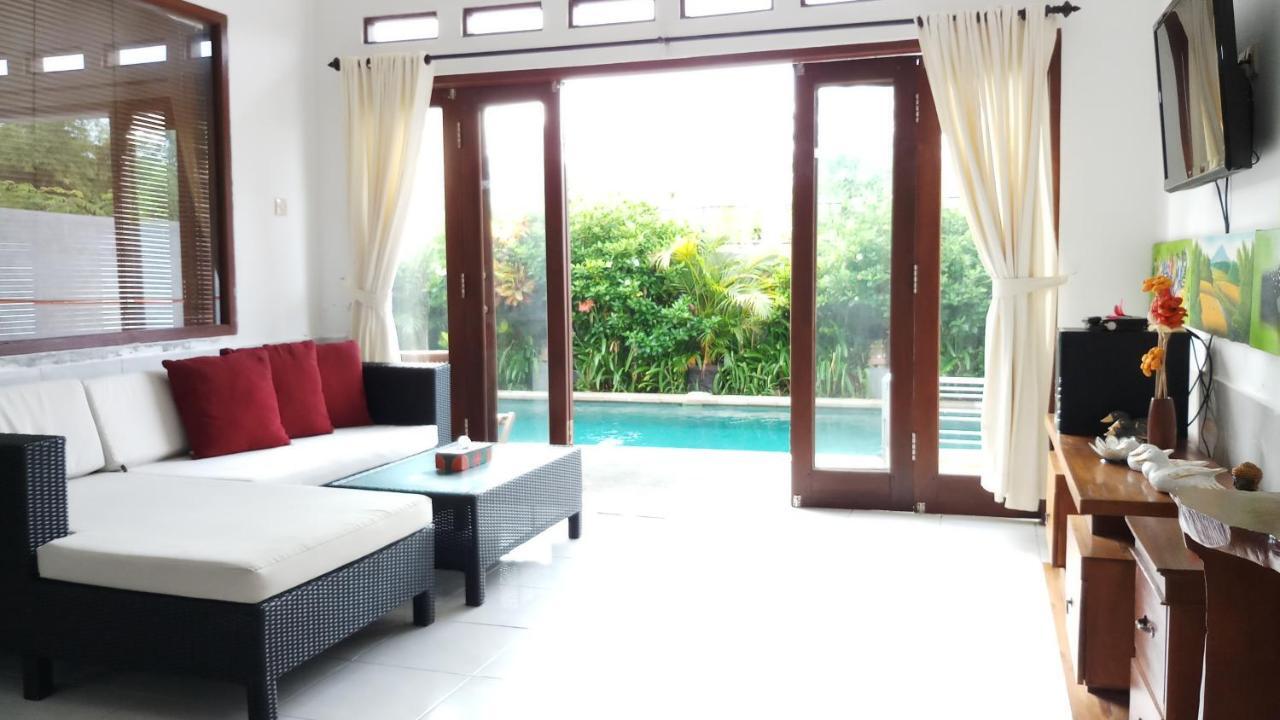 วิลลา เดินจาริก Villa Banjar  ภายนอก รูปภาพ
