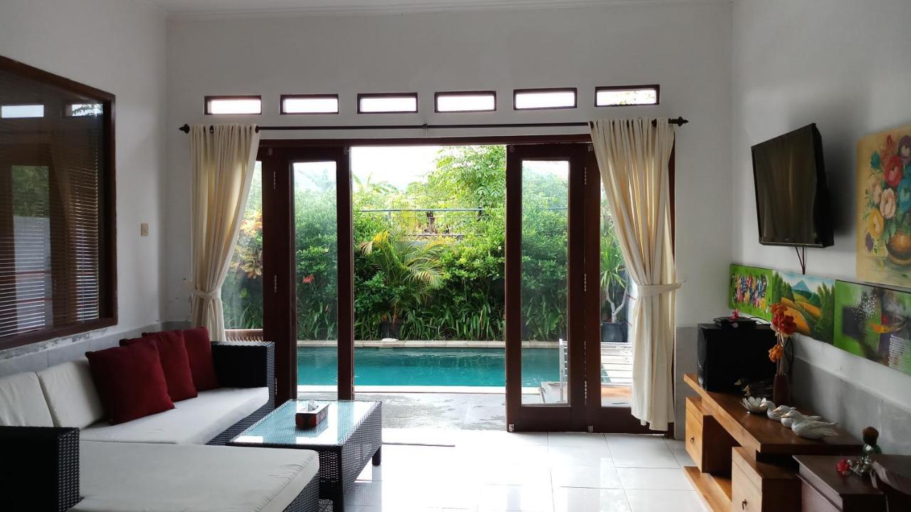 วิลลา เดินจาริก Villa Banjar  ภายนอก รูปภาพ